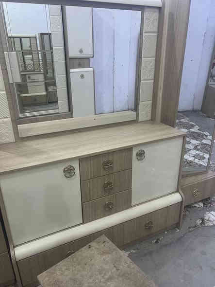 غرفه تركيه للبيع المكان سوك المفرك تواصل وتساب ***********
