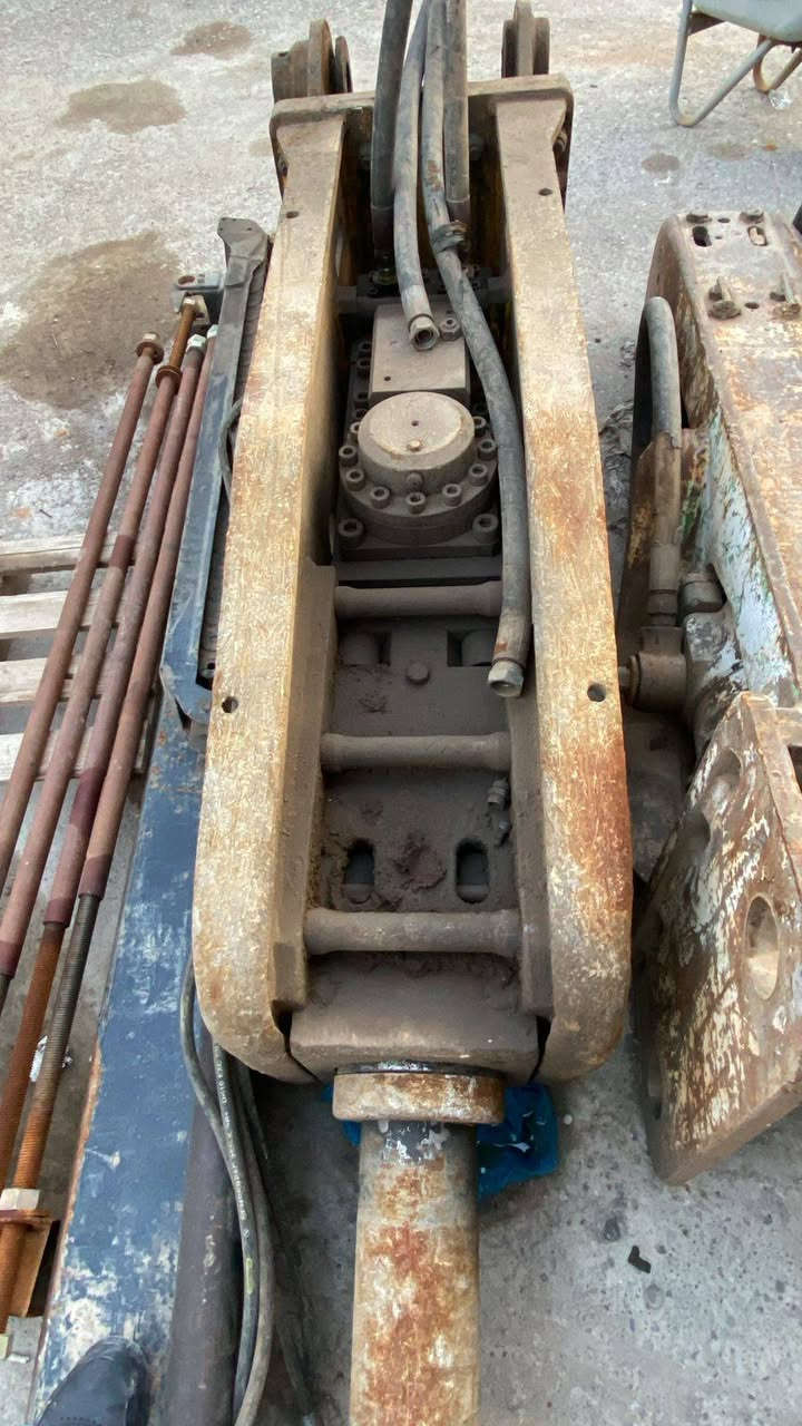 جك همر حجم 2000 نضيف شغال سعر 38 ورقه بي مجال
*********** واتساب
*********** اسيا
