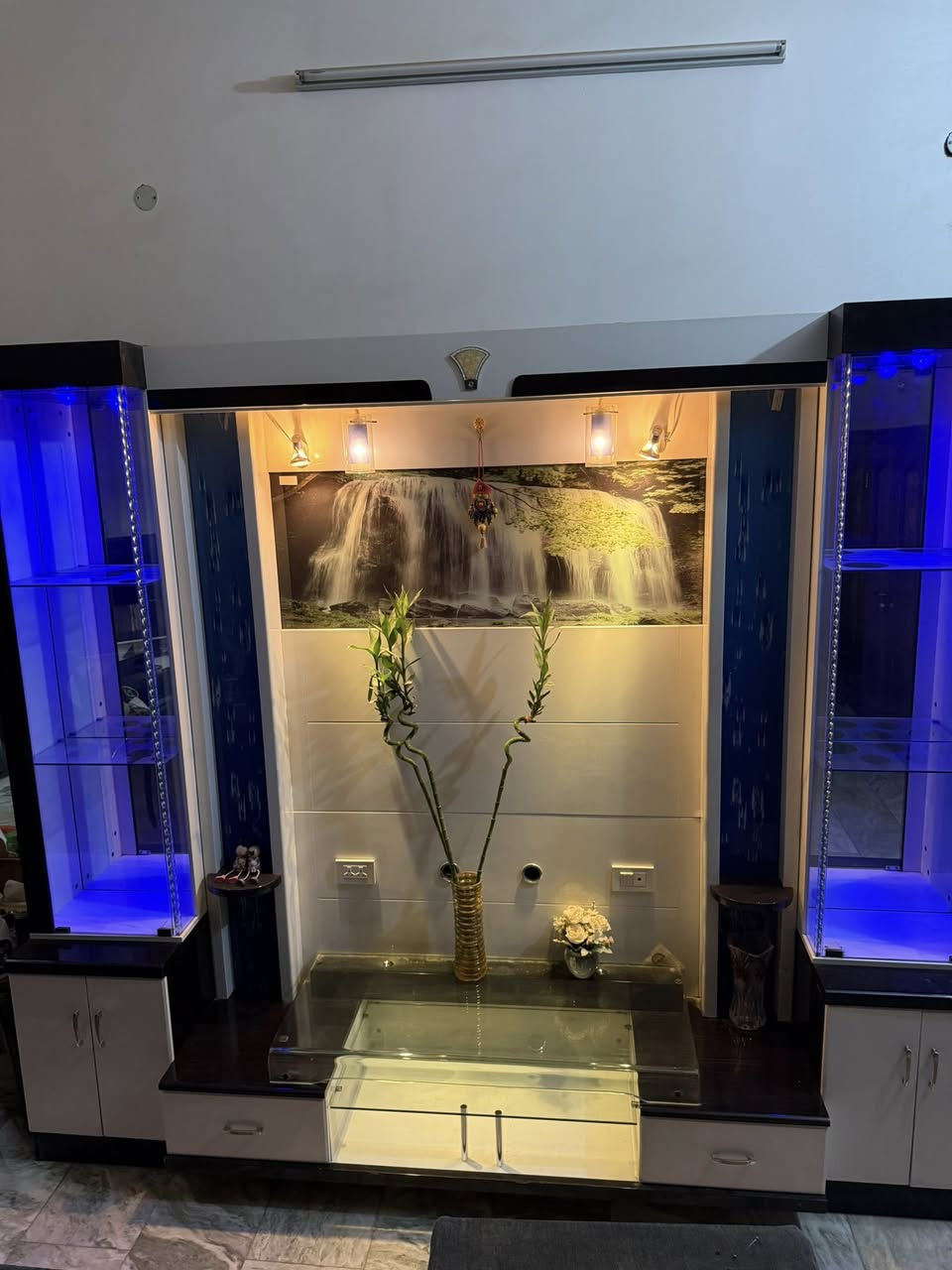 بسم الله الرحمن الرحيم❤️
📛📛📛📛للبيع بسعر منافس جدا 
معرض 
القياسات 
225cm*260cm 
معرض مزود ب إضاءات بالألوان جميلة بالإضافة إلى رسمة جميلة 
سعر المعرض 400الف دينار قابلة للتفاوض 
مكان المعرض: بابل/حلة 
للتواصل : 
على ماسنجر لهذة الصفحة


**إذا كنت صاحب هذا الإعلان وتريد حذفه لأي سبب، رجاءا أرسل رسالة إلى الدعم الفني**