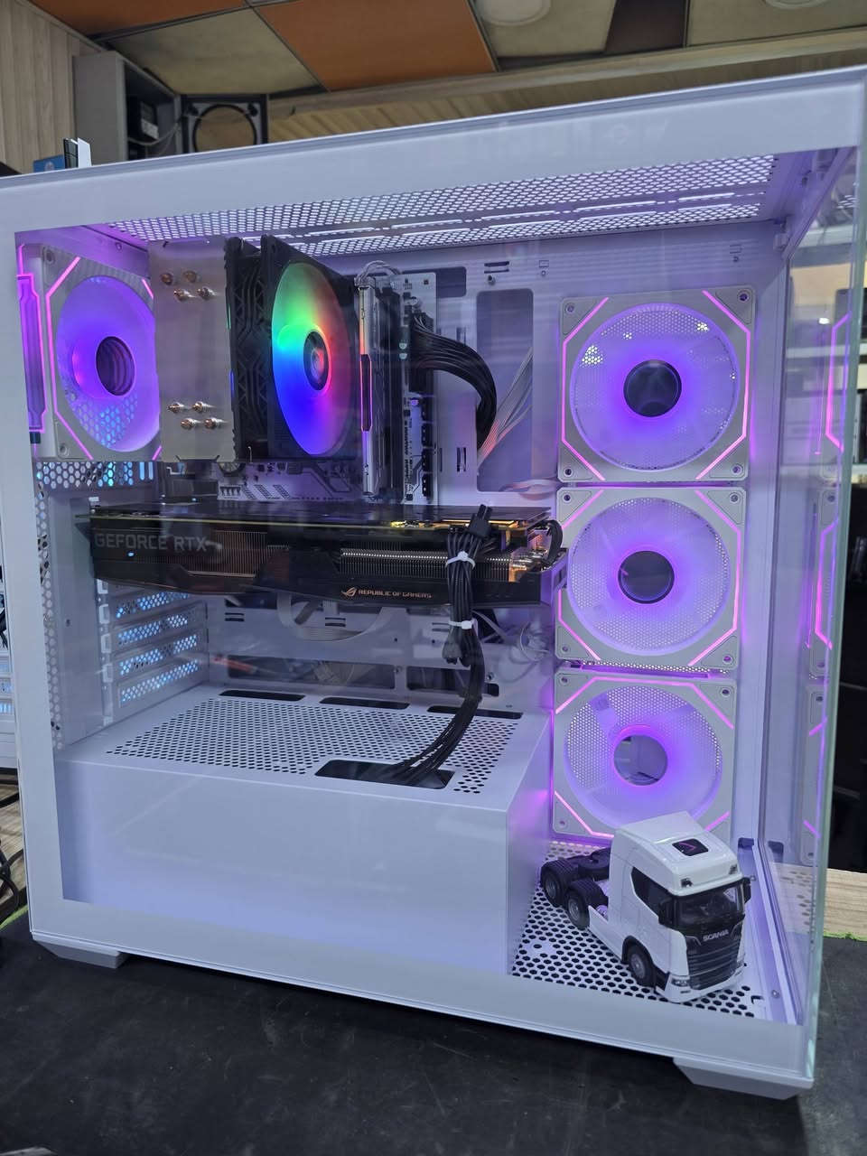 CPU RAYZEN 5 5500 BOX
RAM 16GB DDR4 3200HZ
NVME 1TB 7000 SPEED
GPU RTX 2070 8GB ASUS ROG STRIX 3FAN RGB
M.B B450M A PRO WHITE
CPU COOLER RGB TAWER
PSU 1000W+80 AIGO RGB
CASE SAMA 4FAN ARGB GAMING
775 الف تجميعة جديد كل قطع فقط كارت شاشة مستعمل نظيف جدآ
توصيل متوفر لكل العراق


**إذا كنت صاحب هذا الإعلان وتريد حذفه لأي سبب، رجاءا أرسل رسالة إلى الدعم الفني**