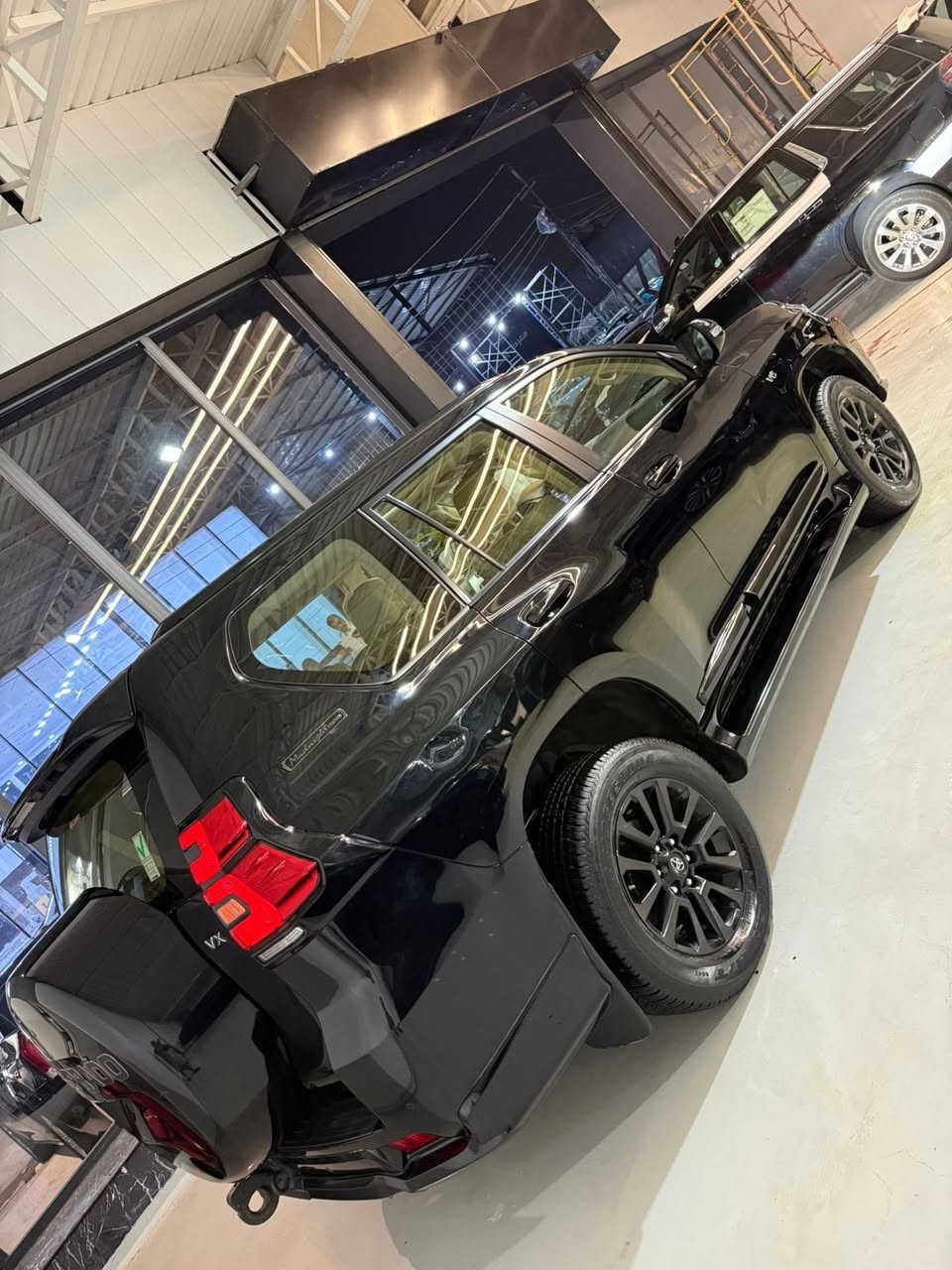 السلام عليكم 2022
لاندكروز برادو Vx مد نايت اديشن ساز 
ماشية 45 الف 
رقمها دهوك 
مكفولة من الصبغ 
السعر 427$ وبيها مجال للشراي
***********
