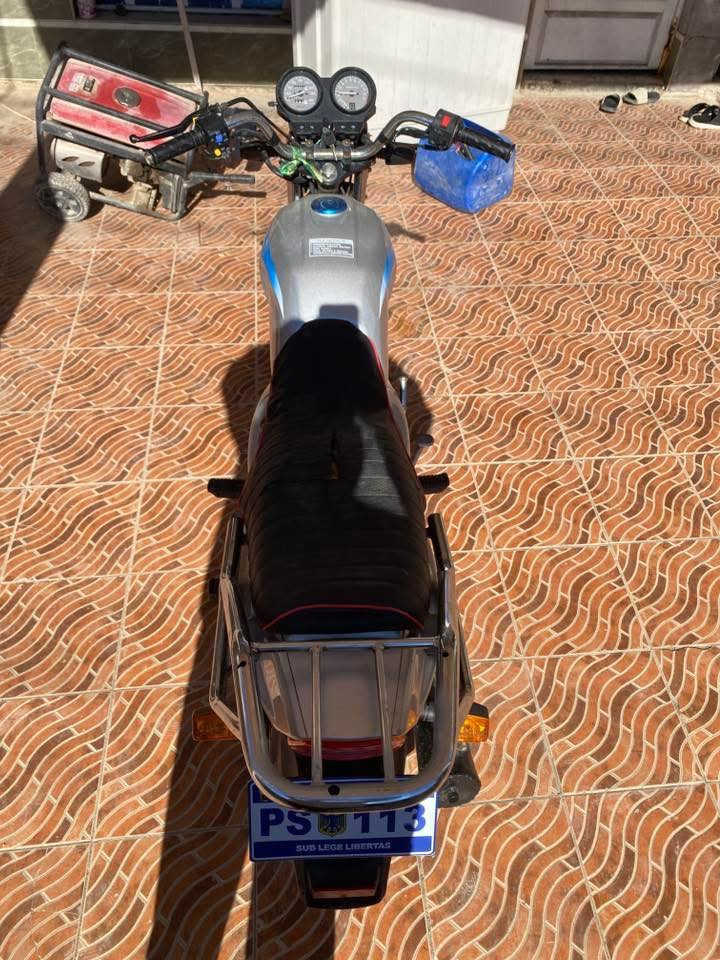 السلام عليكم ….للبيع دايوان عضم موديل 2018كلك كلك دراجه كامله مكمله كلشي ماناقصه مكينه مامفتوحه خلاص كهربائيات سلف كله شغال سعره 650وبيه مجال للشراي مكاني بابل المسيب السده الهنديه *********** شراي اتصل عل رقم وبيك خير وتدلل
