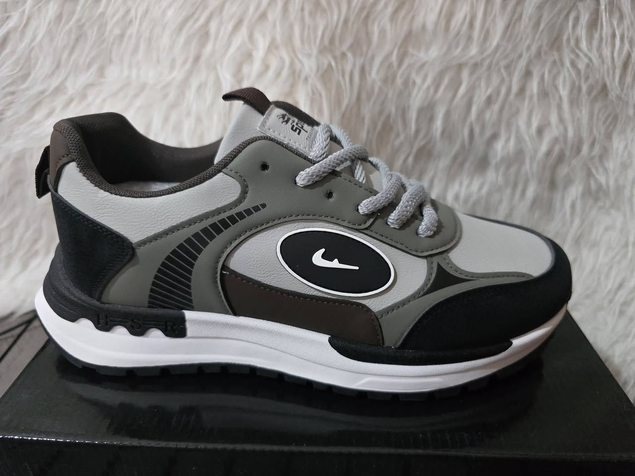 عندي هذني القطعتين 
أبيعهن على أول تم قطعتين ب25 ألف توصيل مجاني


**إذا كنت صاحب هذا الإعلان وتريد حذفه لأي سبب، رجاءا أرسل رسالة إلى الدعم الفني**