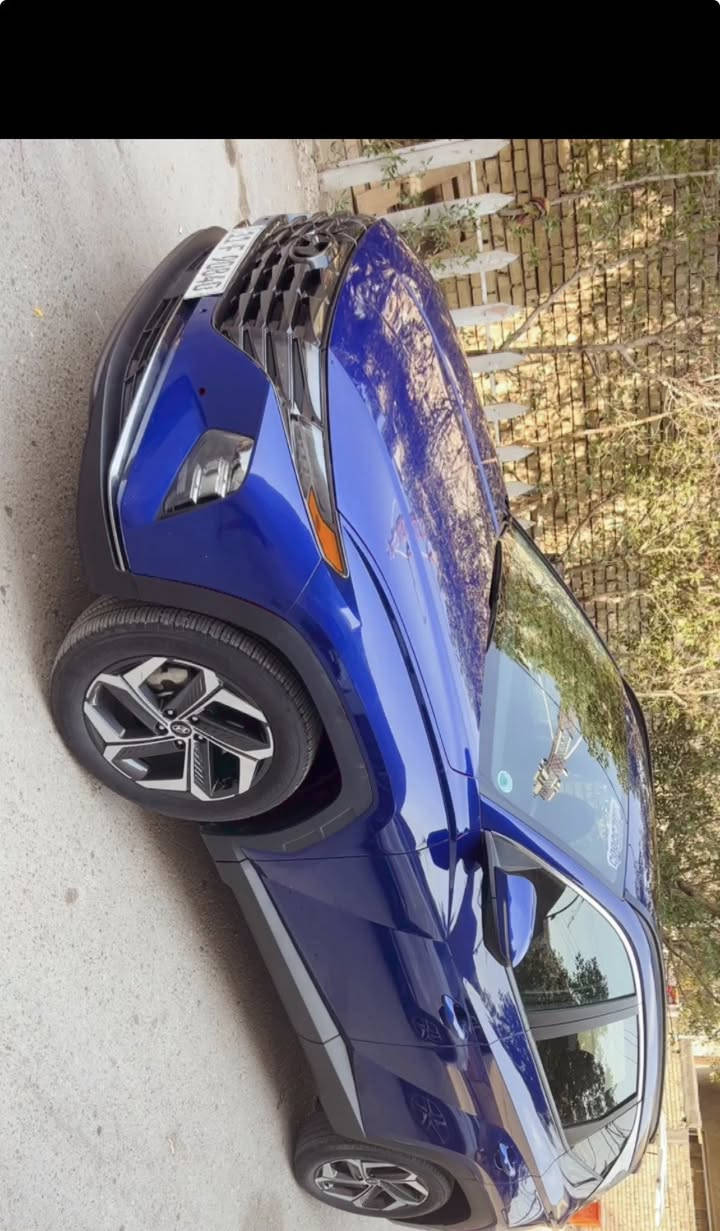 السلام عليكم
للبيع فقط
توسان موديل ٢٠٢٤
حادث بنيد تبديل فقط بدون اي دواخل 
فول موصفات 
رادارات 
تحديد مسار 
كشنات تسخين 
كشن كهرباء
باب خلفي كهرباء
فتحه سقف
دخول جديد مرقم بغداد
ماشيه ١٧ الف كيلو 
بسمي
عنوان بغداد بلديات 
سعر ٢١٥ بيه مجال 
هاتف ***********
