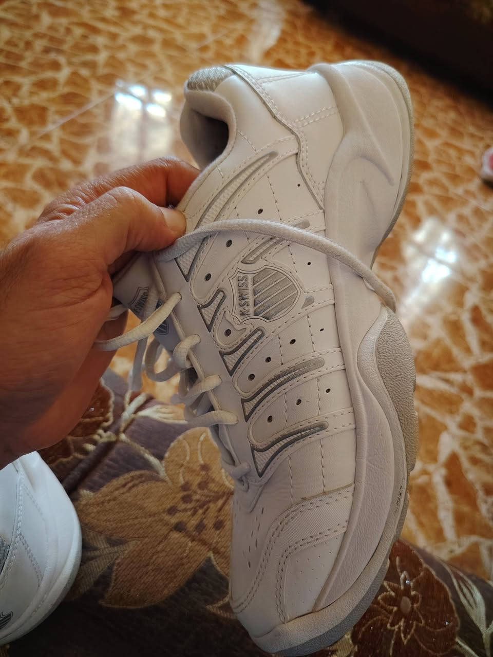 حذاء تنس هارد كورت 
القياس ٤١


**إذا كنت صاحب هذا الإعلان وتريد حذفه لأي سبب، رجاءا أرسل رسالة إلى الدعم الفني**