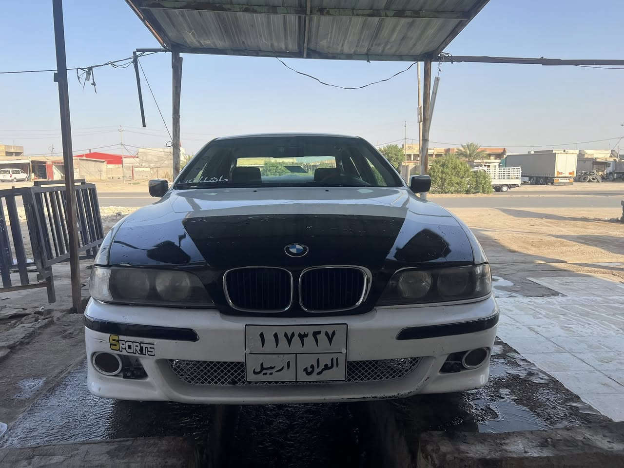 سلام عليكم بي ام صقر 528
موديل 96 
تبريد ثلج 
حداديه جديده 
دبلات جدد 
محرك كير كفاله لا بخار ولا تنقيص 
تايرات جدد 5 تايرات 
سياره ضربتهه جاملغ خلفي بي معجون 

سعرهه 60 بيهه مجال 

او مراوس حسب القناعه 

لاستفسار خاص او رقم ***********

مكان سياره واسط
