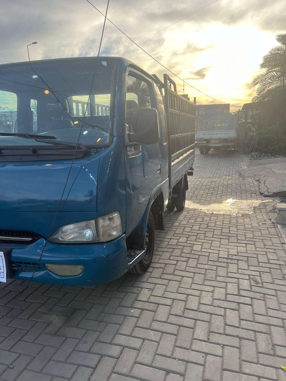 كيا سامسونك موديل ٩٩سياره حاهزه من مكينه جديده و اكسن جديد تخم تاير سياره سياره بسمي بكاني بغداد البياع***********
