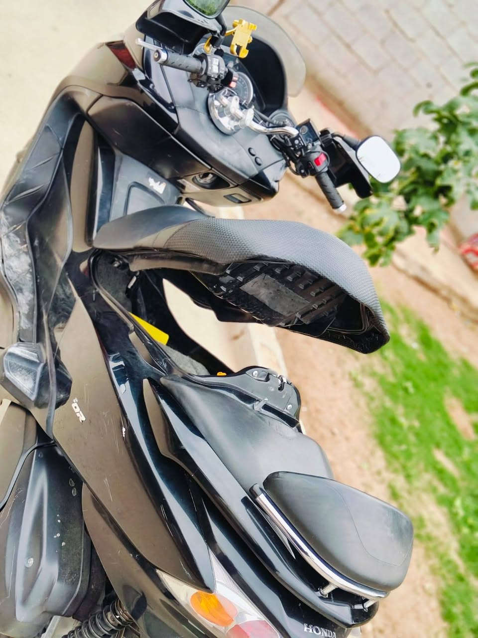 لبيع فورزه صفر عشره اس سفن مكفوله 
دراجه نضيفه ماشية 38 كرستال مكان ناصرية قضاء الدواية *********** سعر 14 بيها مجال حك جية
