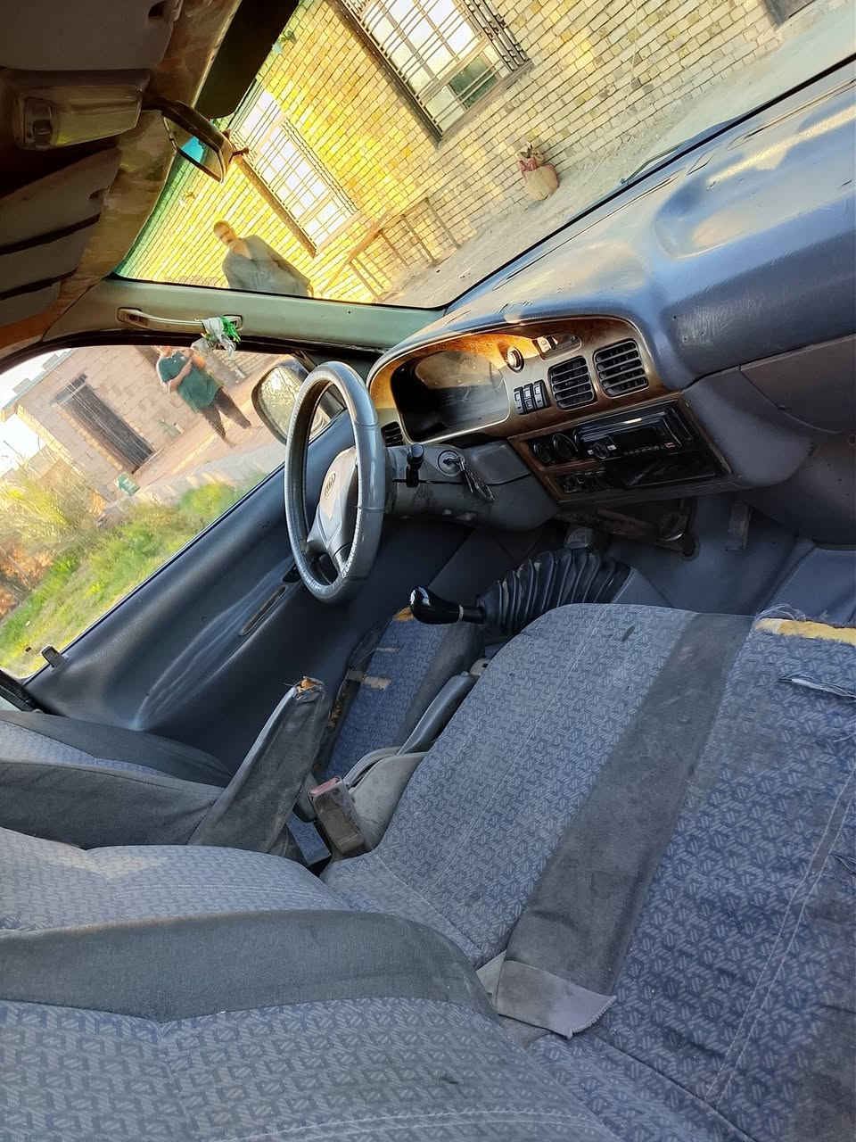 السلام عليكم بريجو البيع موديل ٩٦ السياره جاهزه طخم تاير مكينه وكير وحداديه كهربائيات عامه شغاله بسمي شرط التحويل مصفره هيه وغرامات السعر 57وبيه مجال المكان الناصريه ***********
