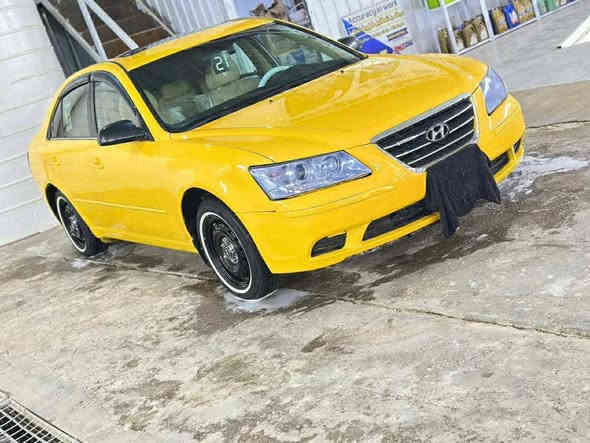 سوناته 2010 جاهزه سياره من كلشي مكينه كير حداديه تبريد تخم تاير متومه شغل مضبوط السعر 45 وبيها مجال الشراي يتصل مكلف بنشر بيع ومراوس ***********
