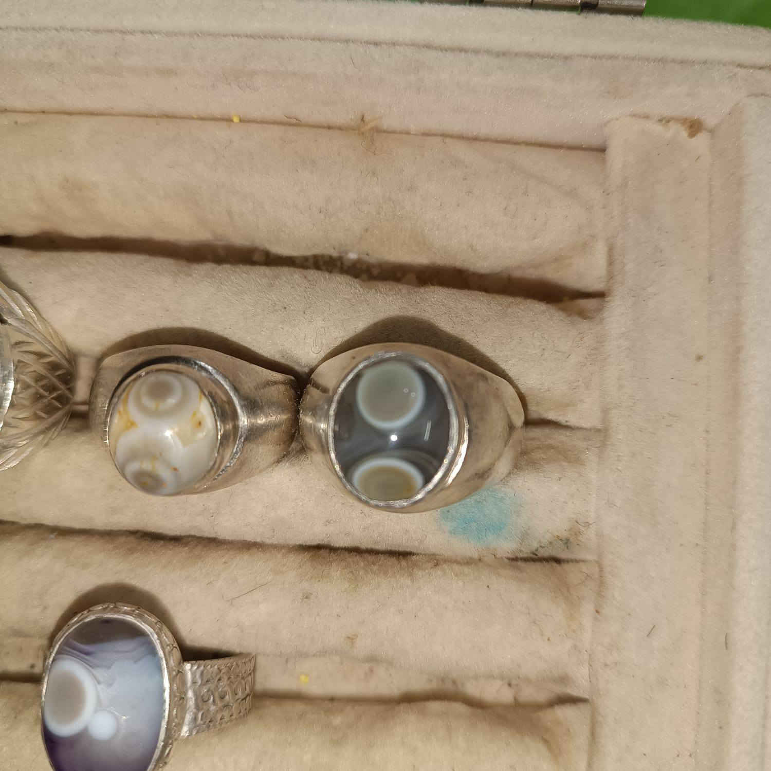 “اختار محبسك اللي يميزك ✨ تشكيلات فضة جديدة واحجار أصلية ونادرة للشراء راسل الرقم ***********
