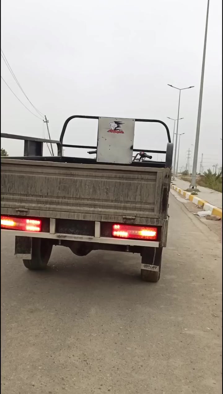 مكلف بانشر   
السلام عليكم ستوته للبيع 
موديل 18اوراق 
مكينه 24مامفتوحه 
ضفير جديده كهربائيات كله جديد 
التصال ***********
