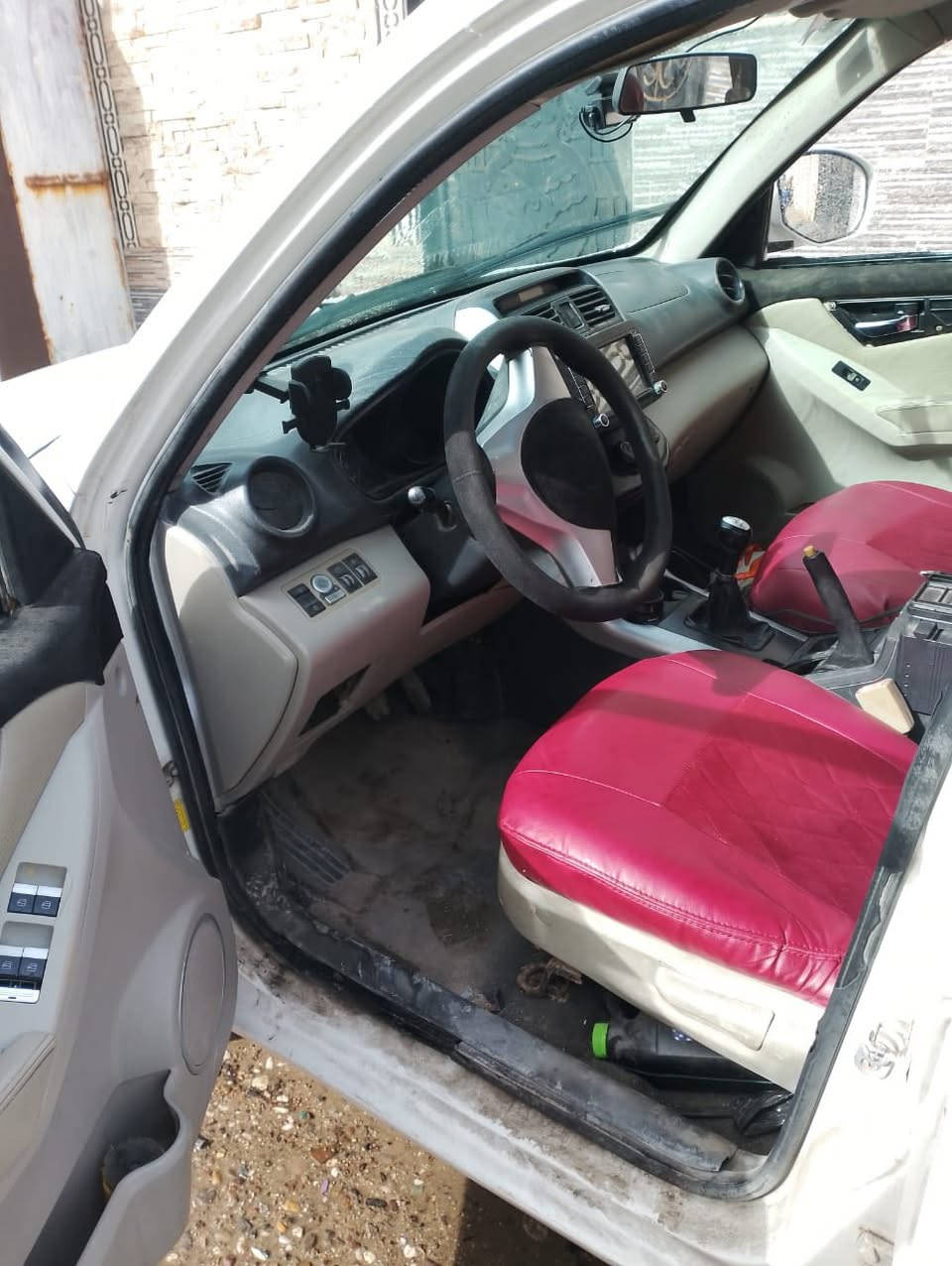 السلام عليكم ليفان اكس ستين كير عادي رقم بصرة كير ومحرك وحداديه مكفوله
السيارة معمره خياسات بالبيبان والدوس
مصبوغه عام ***********
السعر 45
