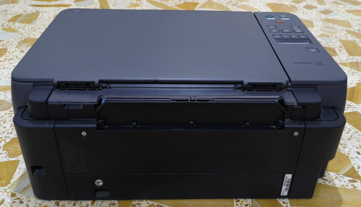 السلام عليكم، طابعة للبيع Canon PIXMA g3420 چنت أستخدمها لطباعة الملازم والصور وقبل فترة الالوان كامت تخربط وعفتها وصارلها ٦ أشهر متروكة، آني جبت طابعة جديدة  وما أحتاجها بعد، أريد أبيعها على حالها بسعر ٦٠ الف.


**إذا كنت صاحب هذا الإعلان وتريد حذفه لأي سبب، رجاءا أرسل رسالة إلى الدعم الفني**