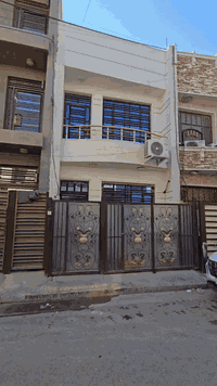 للبيع في السيدية مربع الكهرباء  مساحة 50م  واجهة 4م  المحتوى  صالة ومط...