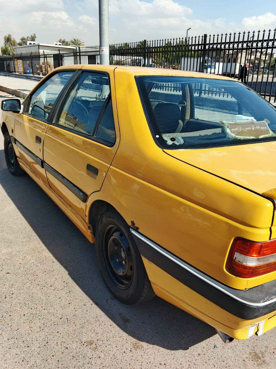 بيجو لميس.  موديل. 2015 سياره بيه بنيد وجالمغ مبدلات مكفوله من الضربه باقي السياره خير من الله مكينه كير تبريد صدر خلفي امامي كلهن مكفولات بغداد تحويل مباشر.  مكاني الشعب. اني مكلف بل نشر.  السعر. ٣٤. وبيه مجال.  ***********
