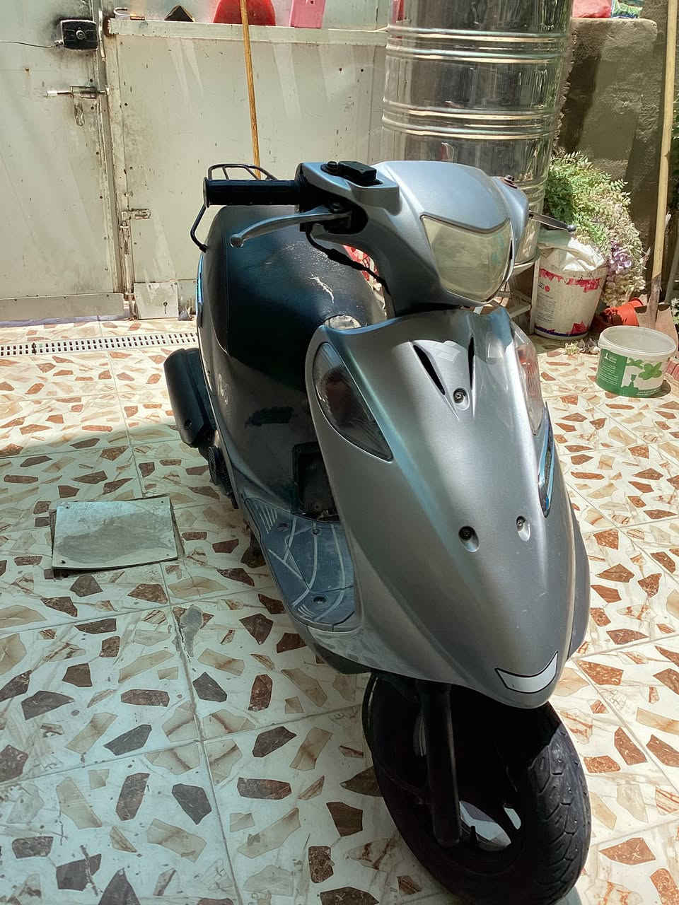 لبيع مفتوح مكان  خاجيه سعر ٤٠٠ دراجه شلعه معدل كهربايت كله شغاله دراجه جاهزه


**إذا كنت صاحب هذا الإعلان وتريد حذفه لأي سبب، رجاءا أرسل رسالة إلى الدعم الفني**