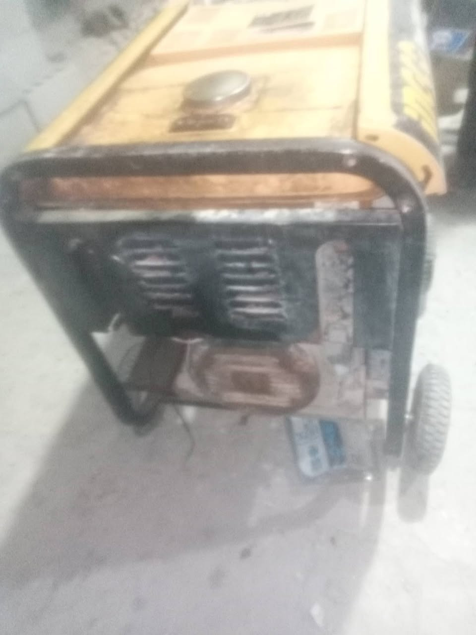 سلام عليكم ورحمه الله وبركاته مولده للبيع مولد نظيفه كلش كاز 20 امبير شغاله شرط  الفحص مكينه مولده لحيم مولده كلش حلوه نظيفه مولده مكينه مال لحيم العنوان كربلاء حي النضال قرب المستوصف رقم تليفون اتصل *********** أبو حسن كربلاء المقدسه الشراي يتصل وبخير ويدلل بيع مستعجل
