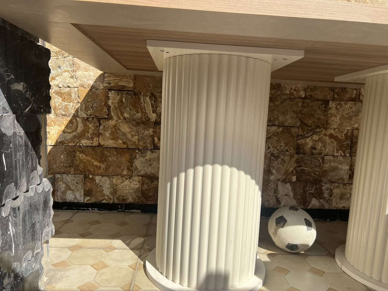 ميز طعام بوهيمي خشب اصلي سر مقاعد نضيف جداً اي شخط مبي رايدي ب ٥٠٠ وبي مجال عنوان حي الحسين مجاور مجمع النسيم السكني للتواصل اتصل ***********
