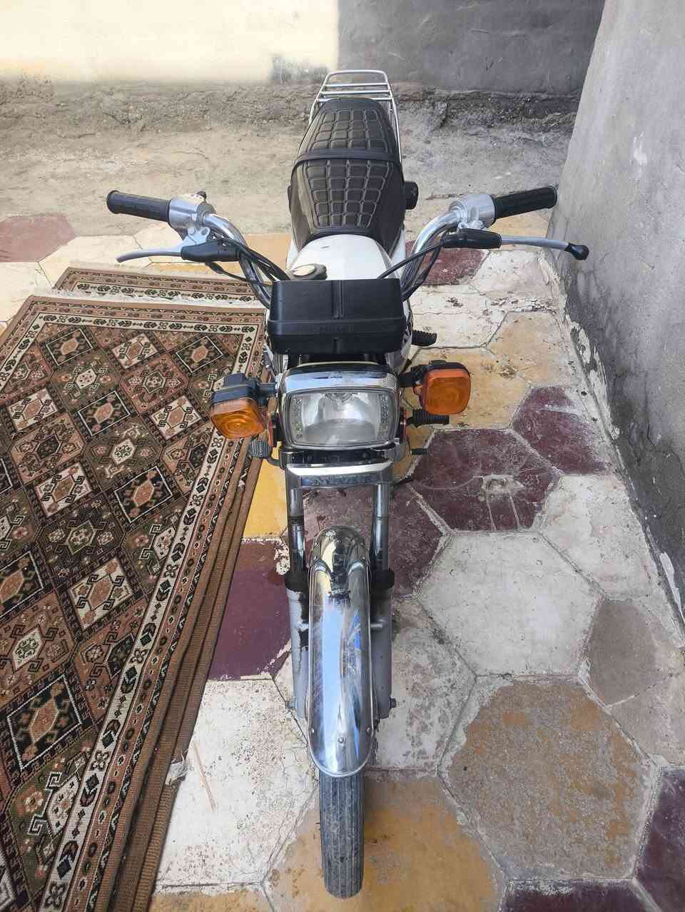 سلام عليكم ناما23كلك دراحه جاهزه وكامله من كلشي
بيلته بيها مكاتبه بيها مكاني سماوه

 السعر650

***********
