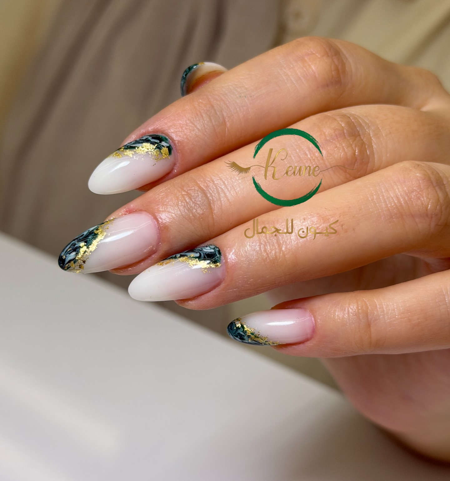 � لأن أنوثتك تبدأ من تفاصيلك…
أظافر مرتبة ولمعة تخطف الأنظار فقط في كيون للجمال.

✨ دللي نفسك بتصاميم عصرية وألوان تليق بذوقك الراقي.
الجمال يبدأ من أطراف أصابعك.

💎 أظافر أكريلك، جل، جلش، سترونك…
اختاري اللي يناسبك وخلي الباقي علينا
كيون للجمال دوام شهر رمضان من ال2 الى 10 نظام العمل اسبقية حظور داخل المركز فقط ***********
