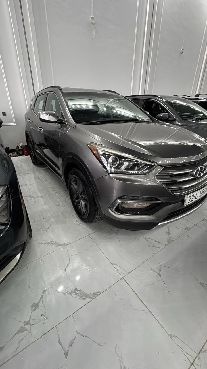 السلام عليكم 
سنتافيا للبيع2018
مواصفات sport 
كشنات جلت 
تدفأه كشنات
بردات خلفيه 
اشاير مري 
رادارات جانبيه
لد امامي 
شاشه جبيره 
3انضمه قياده 
كامره خافيه دواره 
بصمه 
محرك 2400
مكان السياره بغداد 
بيهه ٦ قطع صبغ ابيع حزام السياره مكفوله من شواصي او لغود 
السعر ١٤٢وبيهه مجال
***********
