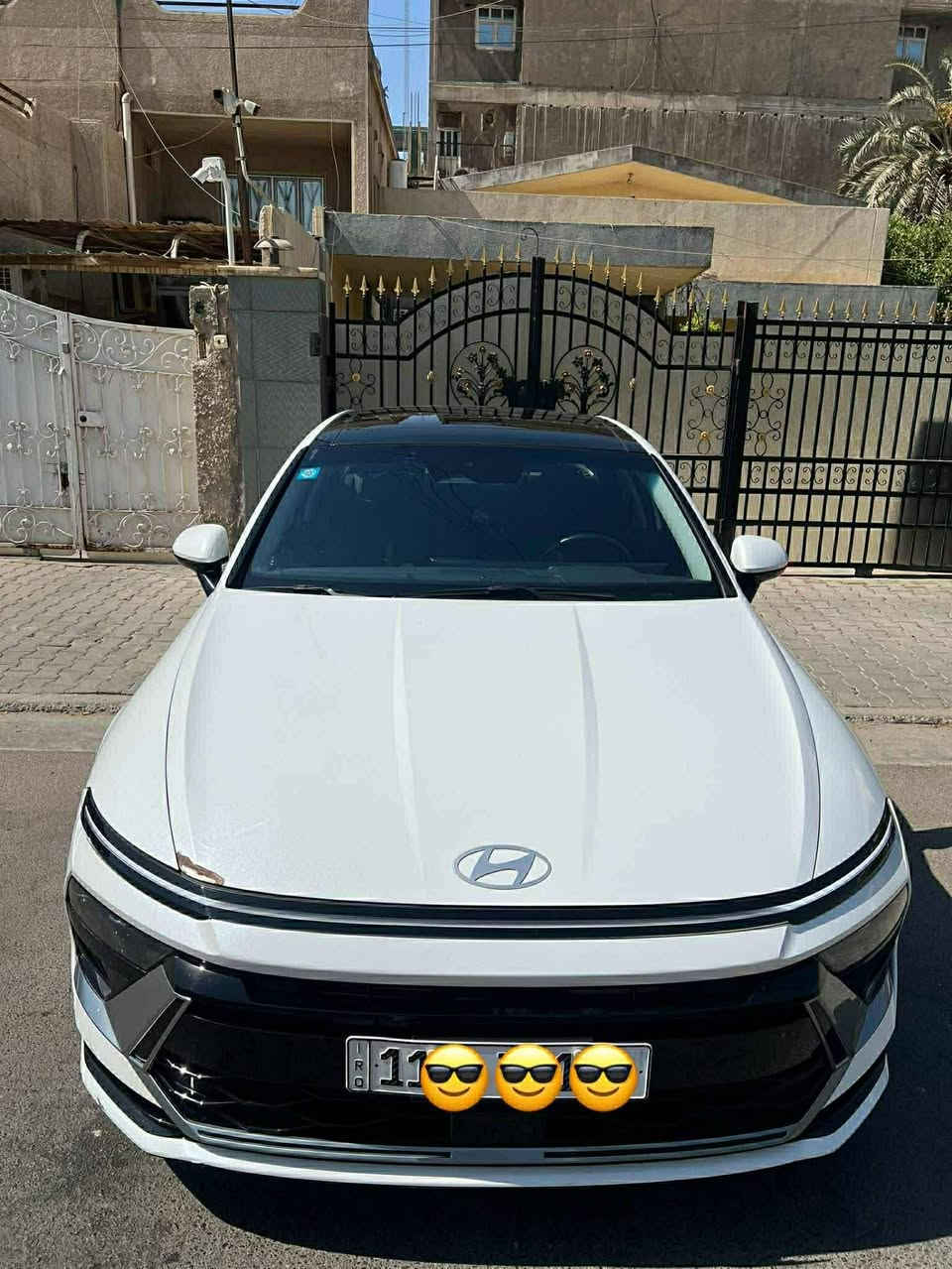 سلام عليكم ورحمة الله من رخصه لادمن سوناته ٢٤ فول ماشيه ٢٢ميل رقم بغداد حره بسمي جديد السعر  ١٩٧ وبيه مجال قطع وحد تبديل نفس الوان بدوان داخل شراط حدث خفيف  صور حادث بل منشور مكان سياره كربلاء *********** بل عافيه عل ياخذها
