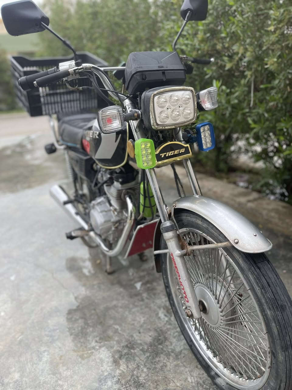 تاكر لبيع موديل 21 ورقه وحده الدراجه نصيف وكلشي جديد مخليليه كهربيات شغاله مابي اي عيب السعر 450 وبي مجال مكاني كلار


**إذا كنت صاحب هذا الإعلان وتريد حذفه لأي سبب، رجاءا أرسل رسالة إلى الدعم الفني**