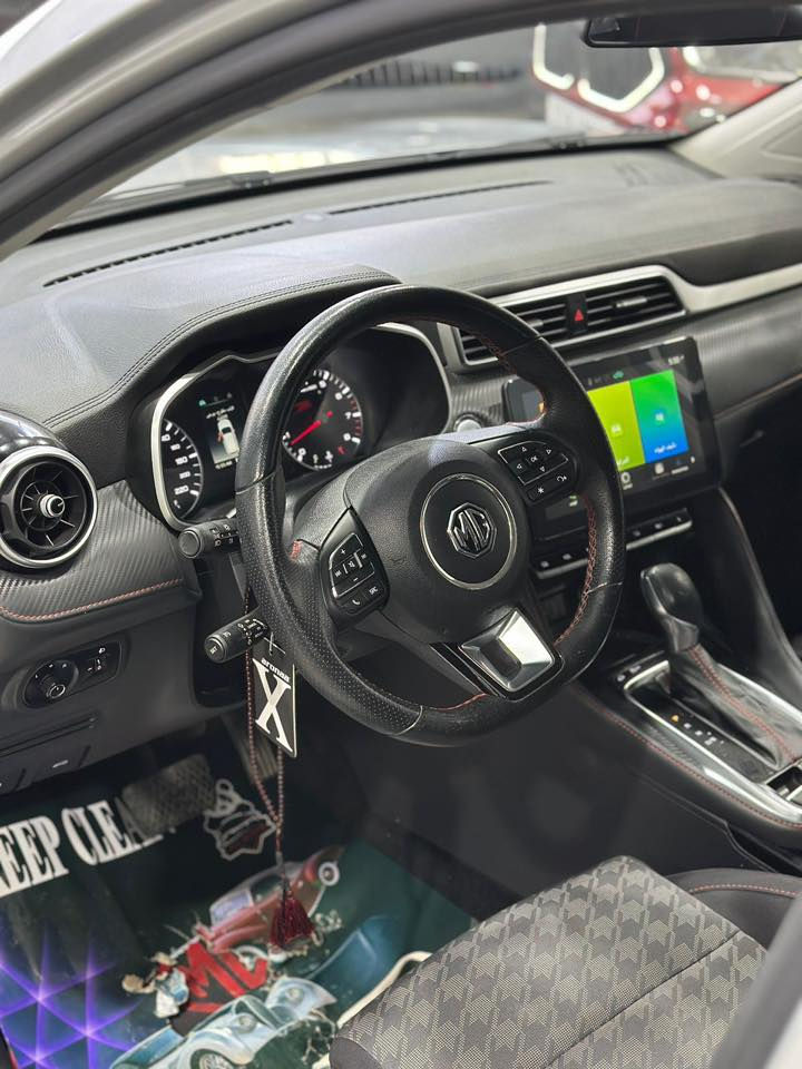 يارة ام جي زد 2023 نضيفة جدا استعمال بيتي ممضروبه ابد بعدها ضمان الشركة ماشيه 28 الف ورايديها 128$ بغداد حي العدل الرقم ***********
