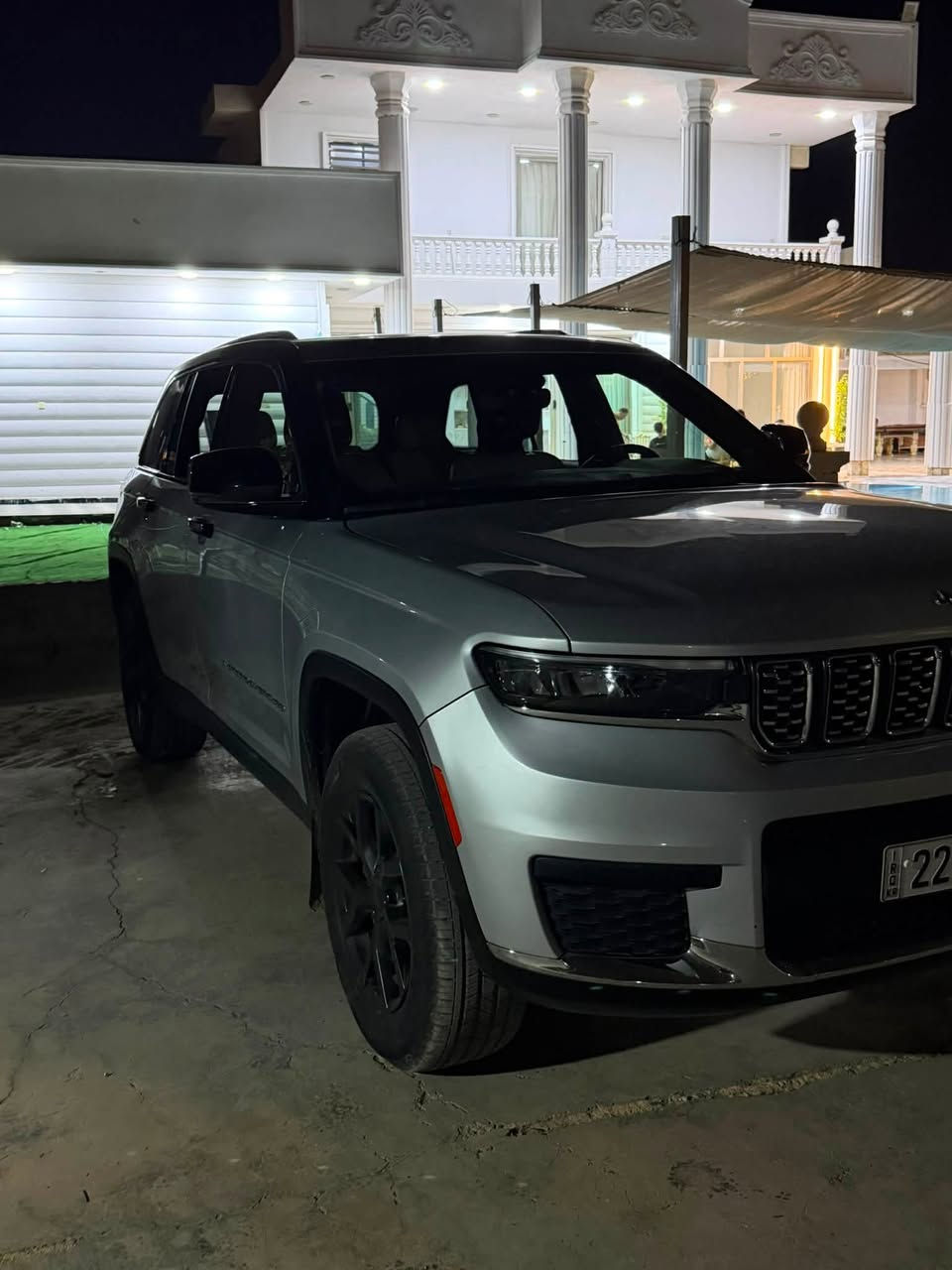 السلام عليكم
جيب فئة لمتد الشكل الجديد

موديل 2023

حجم المحرك V6 3.6L 

مااشيه 80.000 kl كيلو 

رقم اربيل باسمي 

مفتاح التشغيل بصمة 

تشغيل عن بعد 

فتحه سقف بنوراما 

فتح الصندوق كهرباء 

 دفع رباعي 4WD

اريل نفكيتر 

رادار امامي جانبي 

حساس خلفي امامي 

مانع تصادم

 تحديد المسار

نظام الرؤية الليلية

لايت زينون + LED 

بك لايت LED 

ويل كب 18

4 دسك

حساسات ضغط الاطارات 

اشارة في المرايا الجانبية 

النقطة العمياء

كير ماوس 

هاند بريك كهرباء 

شاشة Apple Car play 

كاميرا خلفيه

ناره الداخلية LED 

مقود جلد  ومخمل 

شفتات مقود 

مثبت السرعة Cruise 

المودات والاوامر الصوتية 

تتسع المقصورة ل 5 ركاب

المقعدالامامية كهرباء 

خزن ميموري الكراسي

تدفئة المقاعد

قطعتين تبريد 

نظام مانع الانزلاق  

حاملات الأكواب 

 

تدفئه بالستيرن

اشاير بلمري 

 لحادث موضح تبديل جاملغ وتصليح وصبغ لبنيد 

داخل كله سليم حته الايرباك وشاصي كفاله 

سعر 27.500  بيهه مجال بسيط 
واذا مراوس بكيا بنكو 
مستعجل لاسباب عمل 

مكان سياره بغداد قرب اللعاب السيديه 

***********
