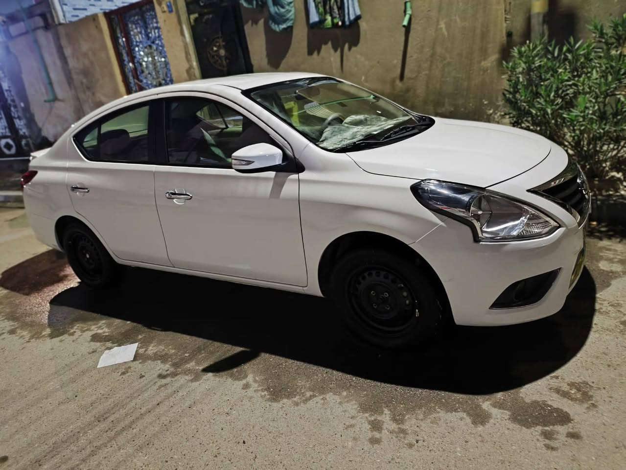 نيسان سني مصري مديل 2025
السياره ماشيه 11الف بعدها زيرو على وضع الشركه 
بيها بارد بل بنيد مامبين وتكحيل بل دعاميه الأماميه 
رايدها 127 وبيها مجال عنواني دور الشرطه 
***********
