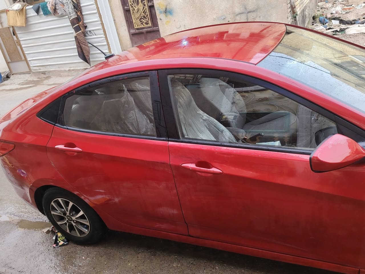 اكسنت 2016 للبيع فقط
مكينه ١٦٠٠ 
سونارها مرفق بالمنشور 
فقط صبغ  
حادثها جاملغ خلفي 
كفاله مكينه وكير ولغود وشواصي وتحويل 
السعر ٨٥ بيها مجال شي بسيط سياره بلاديه ما بيها اي جطل  سياره ماشيه ١٤٩ 
موجود واتساب ورصيد ***********
