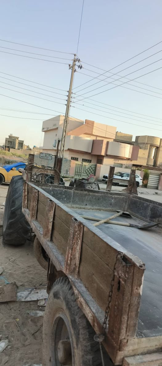 السلام 
فوركسن للبيع موديل 75 كامل من كلشي رقم سنويه باسمي السعر خاص***********
