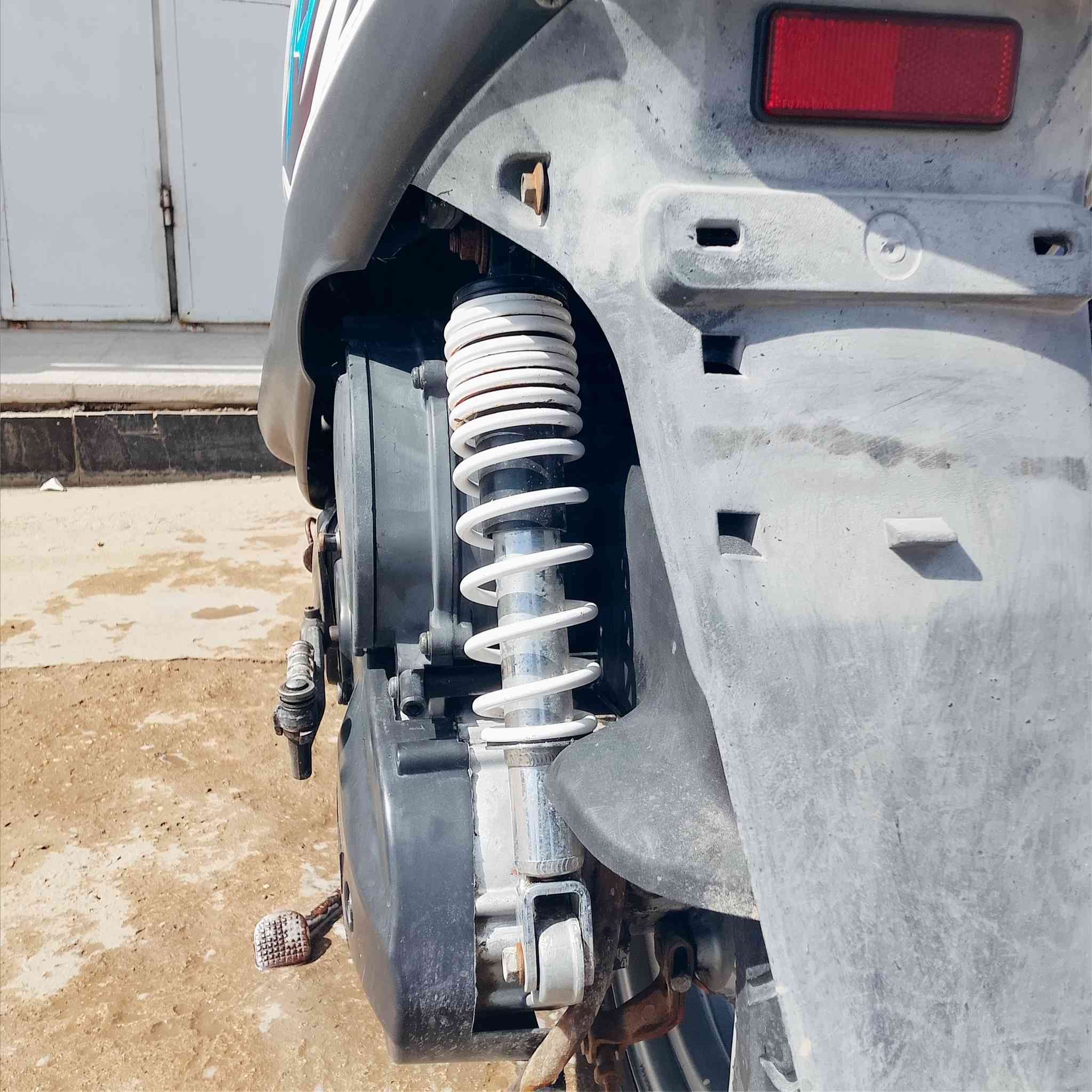 السلام عليكم ماكس عدله بلادي ومختمه كلها برغي مملعوب بيه السعر 750 مكاني حله حي الجزائر ***********‬‏
