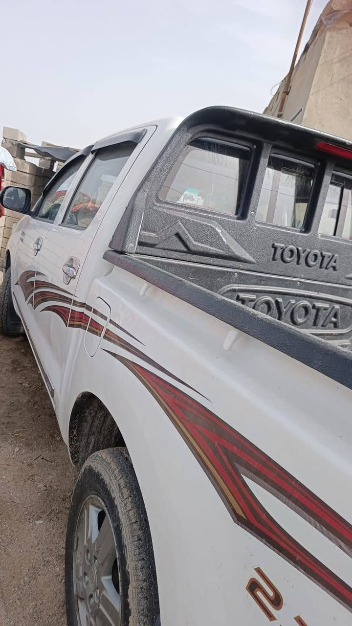 سلام عليكم سياره للبيع بيكم هلوكس الف 2014جاهزه حدده محرك كسن تبريد تدفيه راعيه يريد تحويل رقم بصره وتماتيك سعر خاص سونارموجودبل صور راعيه بل المعاره ***********
