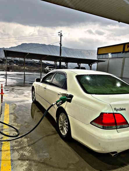 شاينه براوه   ١٨٢ بي دوكه ل ناو زه رد لؤك با كه تى كامل مه سره ف كراوه  بى جالو شوخت 
جامى بيشو دوا هه لكيراوه 
بريكى به سراوه 
ته قه وره قه ى تيانيه 
ته بريت ساردو كه رم مه زبوته 
٤٥ مه جال برايانه 
***********
***********
ده ربه نيخان
