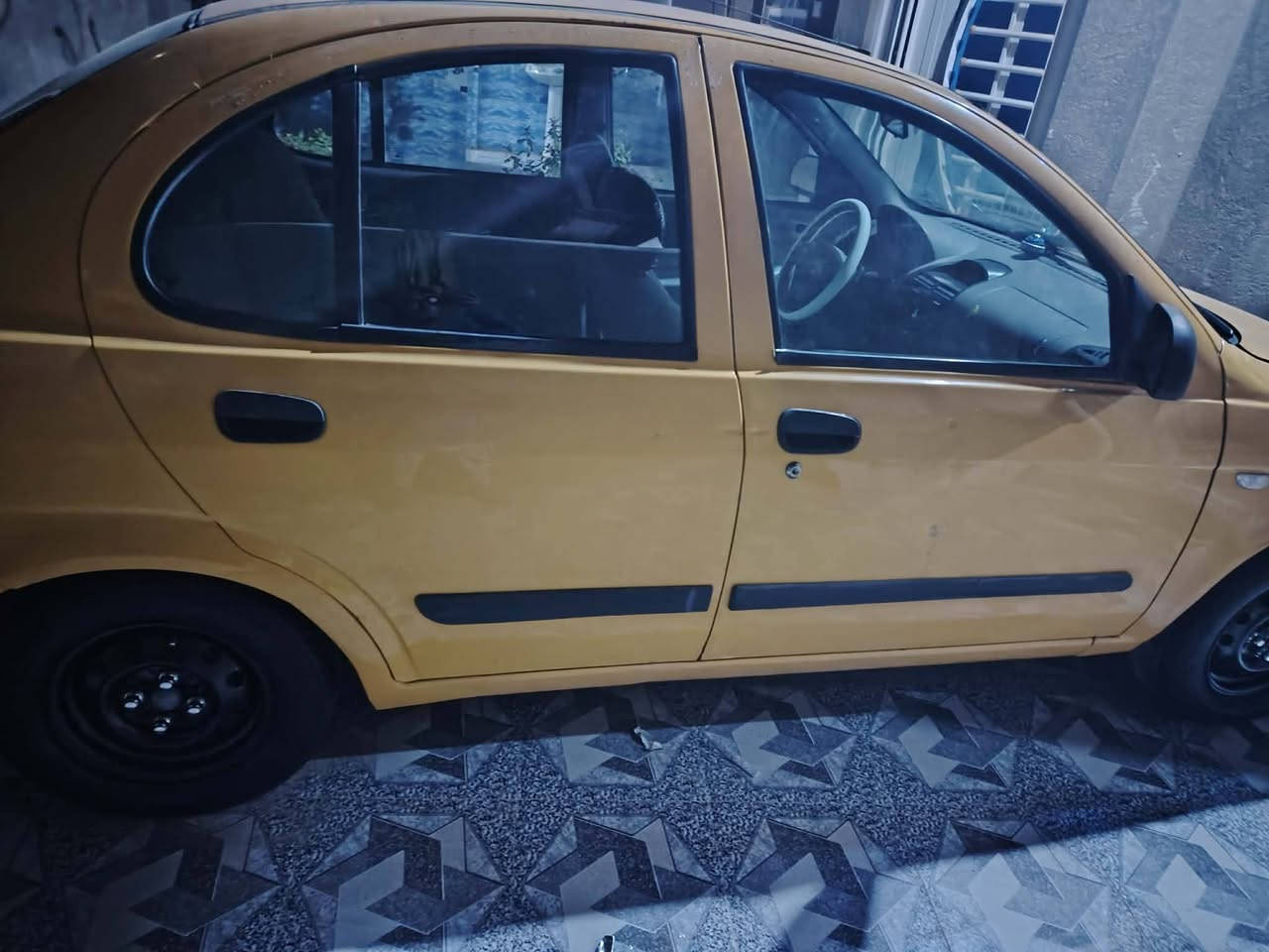 السلام عليكم رمضان مبارك عليكم طيبه للبيع موديل 2015نضيفه حيل بيها بس جاملغ الامامي مبدل والباقي جديدو السعر 37وبيها مجال بصيط *********** للعلم رقم بغداد ومكانها بابل
