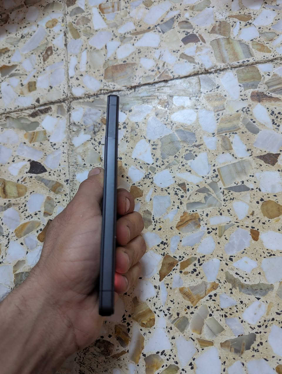 سلام عليكم جهاز sony 5 mark 5

 نسخة ياباني دوكومو ( عربي اصل)

 شريحتين شريحة eism وشريحة عادية

 معالج سنابدراجون 8 جين 2 

كامرات 2 بدقه 48 ميغا بكسل تصور 4k. 120 فريم مع برامج تصوير احترافيه

الصوت دل سبيكر ومدعومات ب5 ميزات وحده منهن الذكاء الاصطناعي 

ذاكرة 128 عشوائية 8

 شاشه OLED شاشه 120 هرتز وتنرفع خلال اللعب لل 240 فريم

بطارية 5000

ومتروس ترس مواصفات

 الجهاز جديد كفاله عامه

مراوس شعندك نزل مكاني بغداد

رقمي ***********
