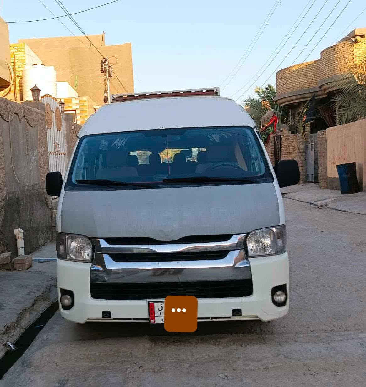 سلام عليكم 
هايسه للبيع موديل16 سياره جديده مكينه وكير جديده
حداديه جديده تخم تايرات 
منضومه غاز تبريد جديد هستوني مسوي 
السياره بيه طخه بسيطه يم قبق البانزين 
ول باقي كفاله
مامتواجد عل فيس السعر خاص 
هذا رقمي ***********
