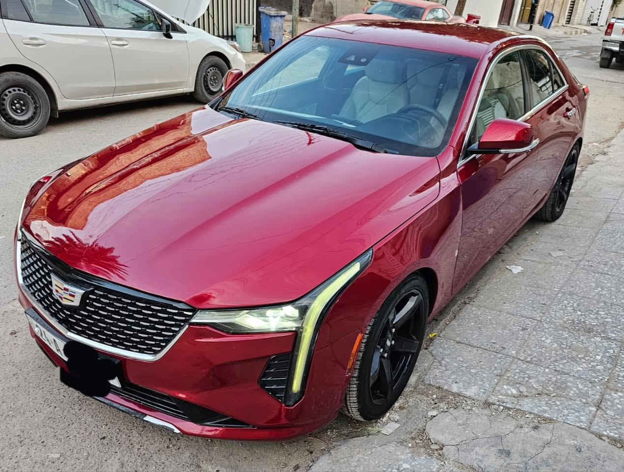 السلام عليكم
كديلاك CT4  لاكجري لون احمر 2020 امريكية 
محرك 2000 دبل  تيربو 
رقم دهوك الجديد تحويل ثاني يوم 
سيارة فول مواصفات 
داخل جلد لون ابيض 
ما ايرباك سليم 
جاملغ امامي 
سيارة فول مواصفات
اشاير مري
تدفئة كشنات 
اوتو هولد
بريك ذاتي
شفتات ستيرن
رادار داتشو 
تحديد مسار
حساسات امامي خلفي 
مكاني بغداد 
سعر السياره 195ورقة وبيها مجال
الرقم للتواصل 
***********
