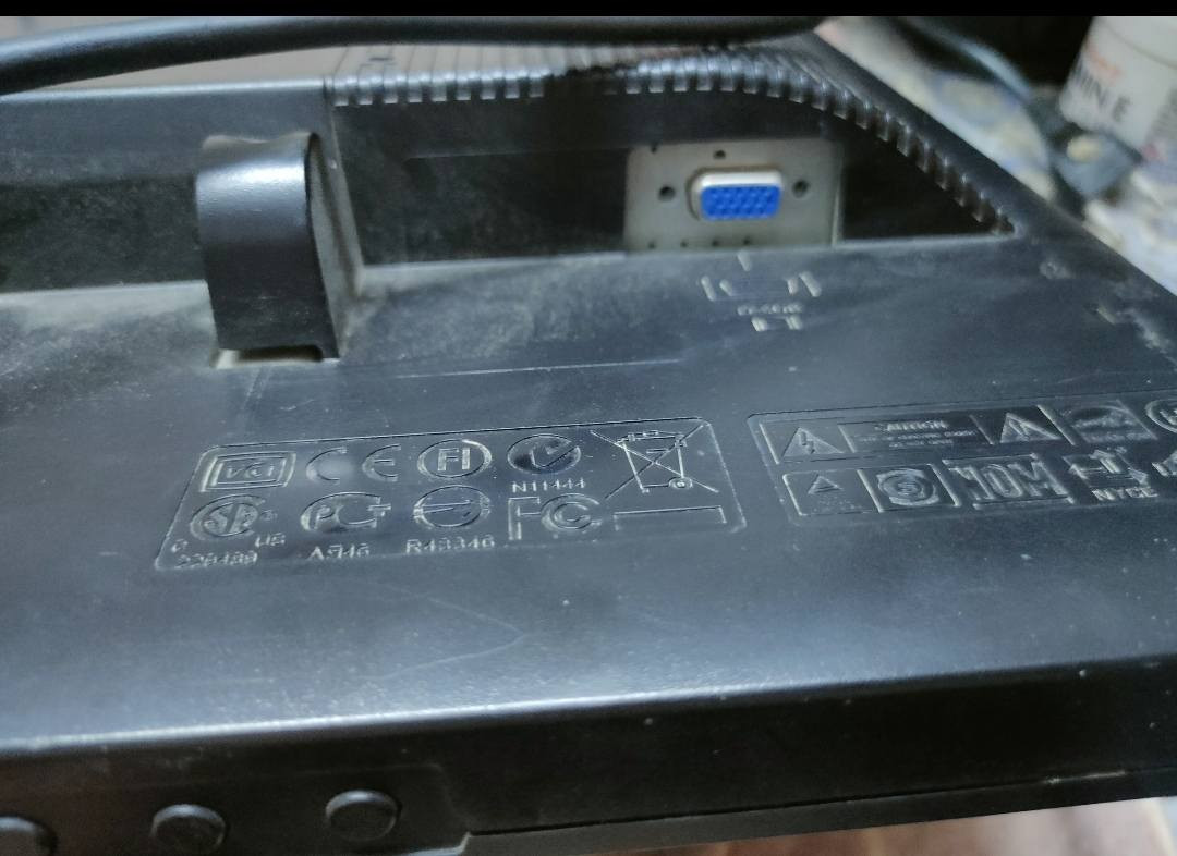 شاشة مونيتر حاسبة pc نوع BENQ ب15 الف قفل .


**إذا كنت صاحب هذا الإعلان وتريد حذفه لأي سبب، رجاءا أرسل رسالة إلى الدعم الفني**