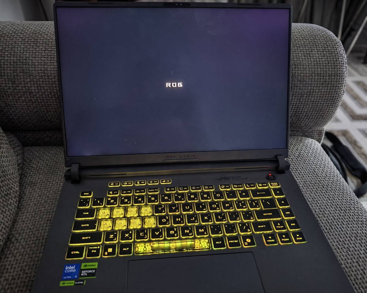 السلام عليكم
Asus Rog Strix 

لابتوب جديد استعمال اسبوع فقط ومضموم بالكارتون

مواصفات واضحة بالصور ميحتاج ادوخكم 

كرت الشاشة 5080 

16 gp

الشراي يدخل خاص.
السعر خاص 

المكان: النجف 

مع خالص الاحترام للجميع.


**إذا كنت صاحب هذا الإعلان وتريد حذفه لأي سبب، رجاءا أرسل رسالة إلى الدعم الفني**