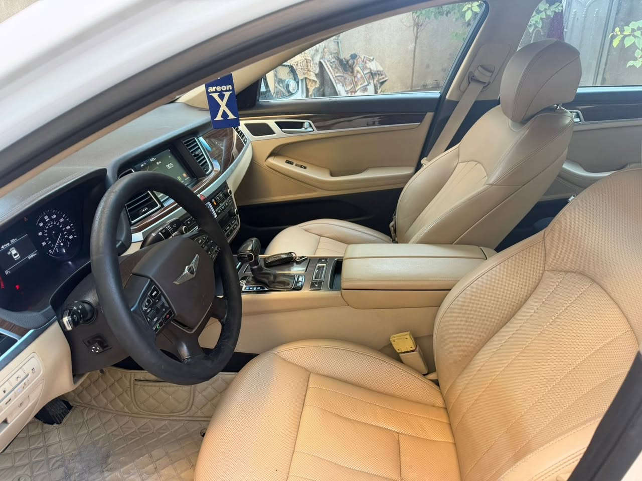 اسلام عليكم للبيع جنيسيس مديل 2019 صور الحادث كدامكم مابيهه اي نقص السنويه بسمي السعر 180 الستفسار اكثر *********** خوان ممتواجد ع الفيس اتصال فقط
