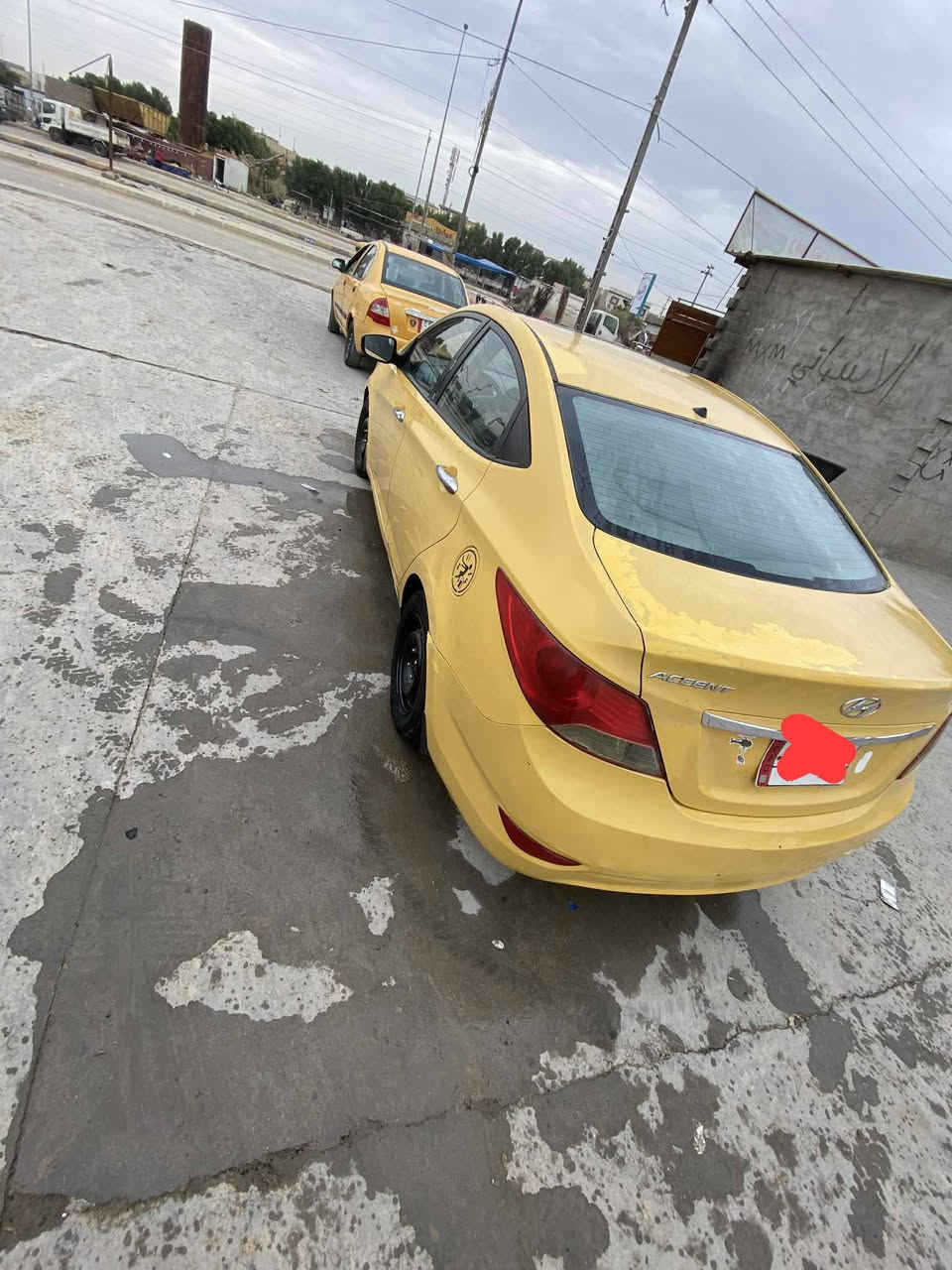 سلام عليكم اكسنت مديل 2015 غاز بانزين بيه قطعتين فتحه شاشه فول مواصفات ***********مكلف بل نشر
