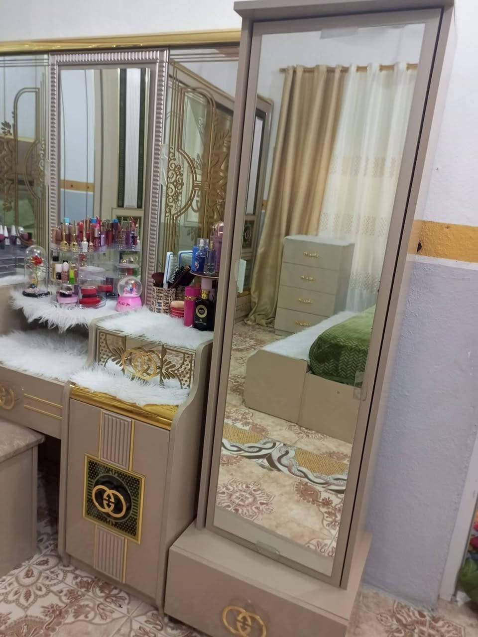 السلام عليكم غرفه تركيه اخت الجديده بدون ضرر بدون كلشي حت لو شخط 11 قطعه للاستفسار الاتصال على الرقم أو واتساب ***********
