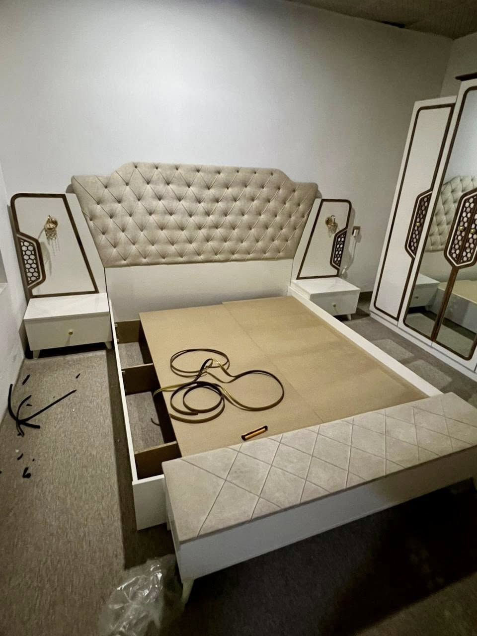 #للبيع غرفة نوم 8 قطع اخو جديد اي عيب مابيها اي ضرر مابيها


**إذا كنت صاحب هذا الإعلان وتريد حذفه لأي سبب، رجاءا أرسل رسالة إلى الدعم الفني**