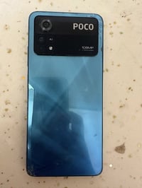 بوكو X4 برو 5G • ٢٥٦ • ضربة بالظهر