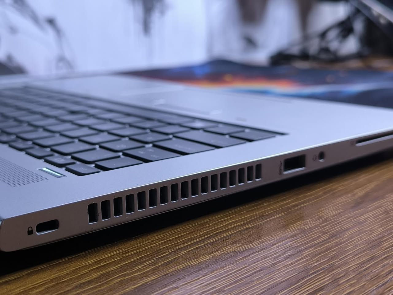 💻 لمحبي الجودة والاعتمادية من HP

وصلنا جهاز عملي وأنيق بسعر اقتصادي جداً
🔥 فقط 235,000 دينار 🔥

✅ HP ProBook 640 G4
✅ معالج Intel Core i5 الجيل السابع
✅ رام 8GB DDR4 قابلة للتطوير
✅ هارد SSD سعة 256GB سريع وقابل للتطوير
✅ شاشة 14 إنج مناسبة للدراسة والعمل المكتبي
✅ مثالي لبرامج Word وExcel وPowerPoint والتصفح والأعمال اليومية

🎁 الهدايا المجانية:
✔️ شاحن HP أصلي
✔️ حقيبة لابتوب
✔️ ماوس
✔️ ماوس باد

📦 تغليف احترافي
🔄 ضمان استبدال حقيقي لمدة 10 أيام في حال وجود أي مشكلة
🔍 حق الفحص أمام المندوب للتأكد من المواصفات والنظافة

⚡ خيار ممتاز للطلاب والموظفين ولكل شخص يريد لابتوب عملي وسريع بسعر مناسب.

📩 للاستفسار أو الحجز راسلنا الآن عبر الماسنجر أو الإنستغرام أو الصفحة، وسنرد عليك بأسرع وقت.

⏳ الكمية محدودة


**إذا كنت صاحب هذا الإعلان وتريد حذفه لأي سبب، رجاءا أرسل رسالة إلى الدعم الفني**