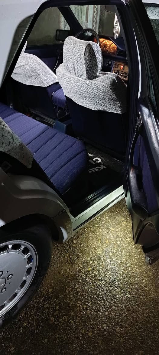 السلام عليكم ورحمة.. مديل 88 كفاله من ضربه مصبوغه جماليه ما معمره مابيه معجون رقم نكليزي بغداد بسمنه سنتر لوك و اريل  وي سويج وقواعد مكفولات شرطط تبريد تدفئه مكينه ثنين ونص جديده حيلل تجاوي راس خلف كهرباء جام كهربائي اربعياته حداديه ١٠٠/١٠٠ تواير توني شادهن سبوع سياره ما شاء الله تحفى وحيل جديده ما نقصه برغي مال بيت لا نطلع بيه ولا شي هزه جديده رقم بتراسل ١٠ ايام وشدنه سياره مضمومه وحيل معتني بيه مرتبه وبلاديه من طول لطول عدا لمكينه  سعر 78 وبيه مجال للطيبين خوان رجاء رجاء لحد ينطي سعر من يمه سوك كلشي بس حتا ب15 ورقه سياره حيل جديده ومرتبه مو مال تعمير مكاني ناصريه مركز وبخدمتكم مين ما تجون علا راسي ☘️♥ ***********
