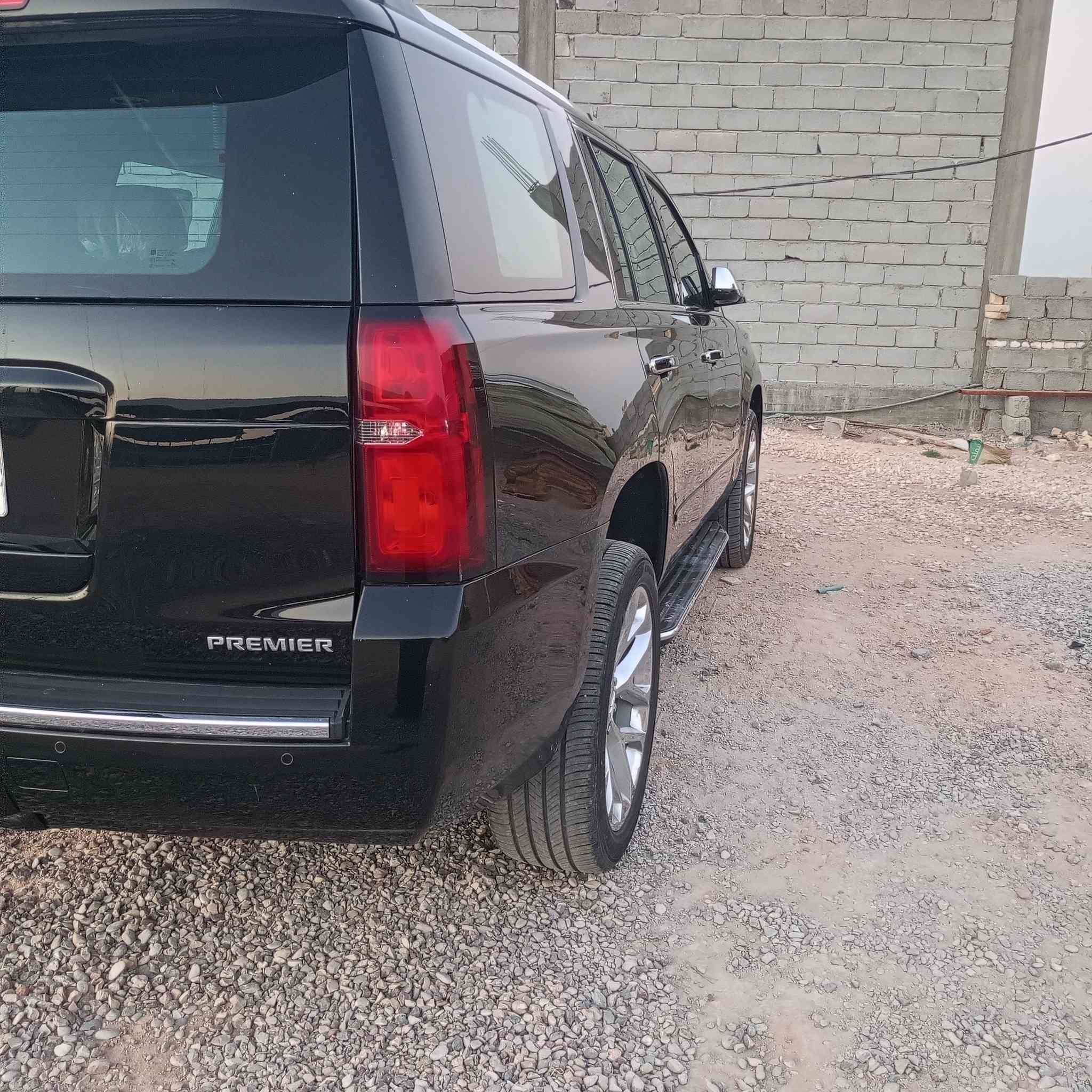 السلام عليكم تاهو 19خليجي للبيع فول مواصفات بريميه رقم بغداد كفاله من الصبغ فقط باردبربع البابين استفسار ***********
